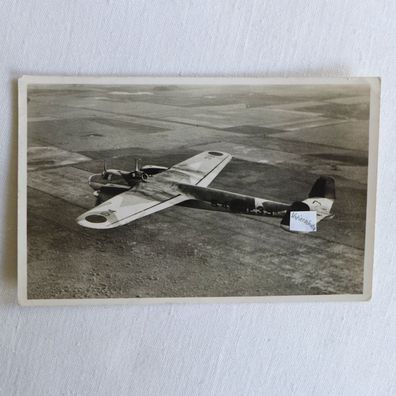Foto AK Kampf - Flugzeug Do 17 , Luftwaffe, WK, Tarnfarbe