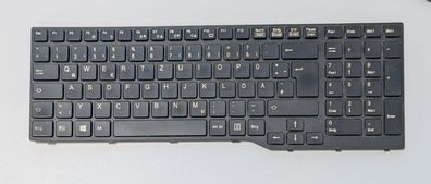 Fujitsu LifeBook E556 Keyboard Tastatur QWERTZ CP670825-03