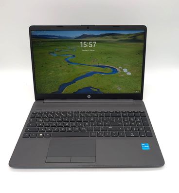 Laptop HP 250 G8 15,6" FHD 128GB SSD Intel Core i3-1115G4 8GB RAM