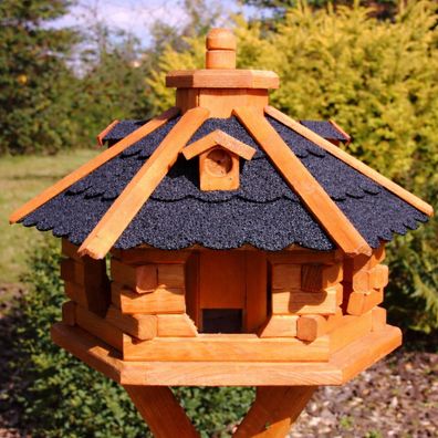 Vogelhaus aus massivem Holz - handgefertigt | mit Ständer & Solarlicht wählbar