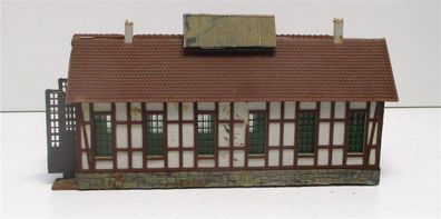 Spur N Fertigmodell Lokschuppen, einständig (Arnold)