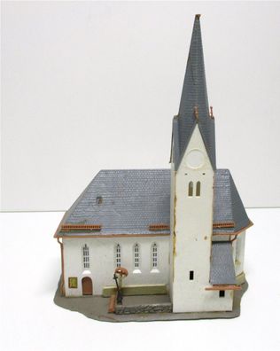 Spur N Fertigmodell Kirche von Kibri