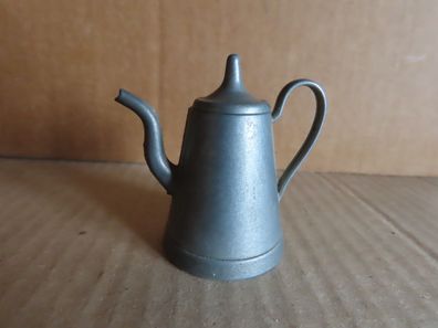 Figur kleine Kaffeekanne mit Deckel Zinn? ca. 5 cm H (Puppenhaus/Setzkasten)