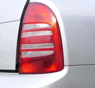 Skoda Superb 3U Limo Rücklicht hinten rechts 3U5945112 Rückleuchte Heckleuchte
