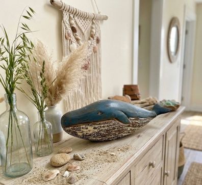 Maritimer Deko-Walfisch aus Holz - Handgefertigtes Unikat im Shabby-Look