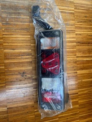 Original Hella Heckleuchte Rechts 2VP 340 961-121 NEU