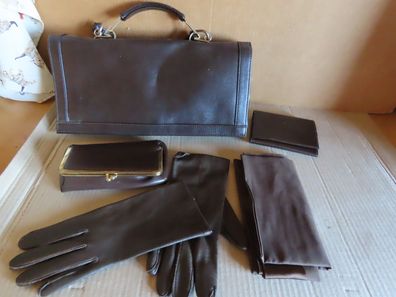 Handtasche mit Gedbörse Schminktäschchen Handschuhe Schal Novabell