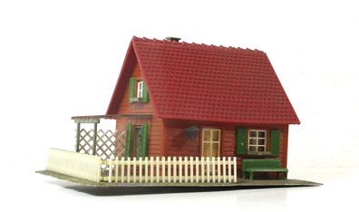 Fertigmodell H0 (23) Siedlungshaus mit Beleuchtung (H0-1059E)