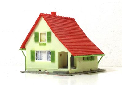 Spur H0 Fertigmodell (2) Siedlungshaus (H0-0204D)