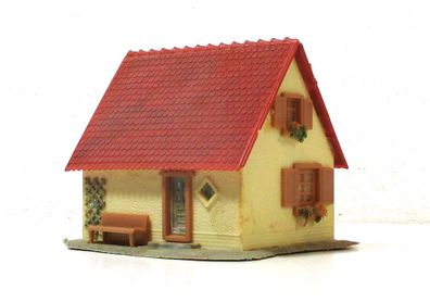 Spur H0 Fertigmodell (3) Siedlungshaus (H0-301E)