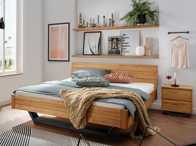 Doppelbett 'Mona II' 200x200cm Wildeiche geölt