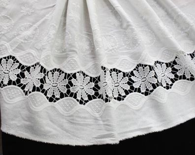 0,5 m Webware Leinen / /iskose , 140 cm breit, wollweiß, bestickt