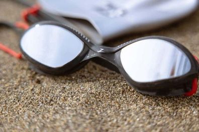 Zoggs Tiger Titanium Schwimmbrille