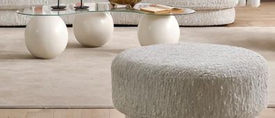 Wohnzimmer-Set (2-tlg.): Bouclé Hocker & Design Couchtisch