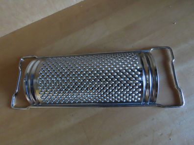 Reibe Kartoffelreibe grobe Reibe halbrund Metall ca. 27,5 cm H