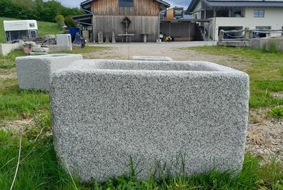 Granitbrunnen, Brunnentrog, Gartenbrunnen, Steintrog, Steinbrunnen, Natursteinbrunnen