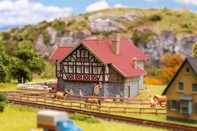 Faller 232138 Gasthaus Zur Post mit Biergar Spur N