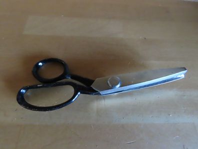 Zackenschere Handarbeitsschere Stoffschere schwarzer Griff ca. 18 cm L