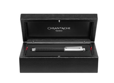 Caran d’Ache Varius Füllfederhalter Ivanhoe Black