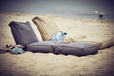 Gartenmatratze Gideon, gepolstertes Polyester, modern und faltbar, Taupe, Sitzkissen