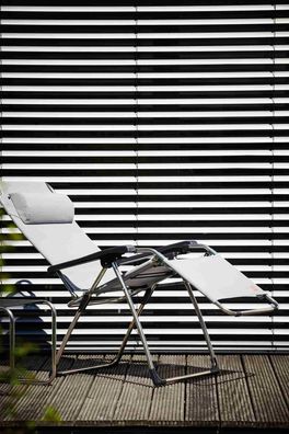 Gartenliege Amida aus Aluminium, modern und wetterfest, mit Nackenrolle, Grau