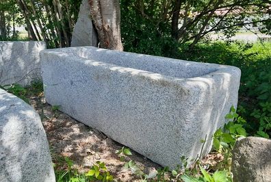Granitbrunnen, Granitgrander, Granitwassergrand, Natursteinbrunnen, Brunnen Granit