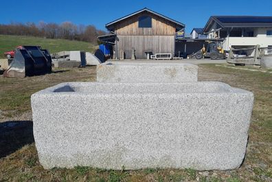 Granitbrunnen, Granittrog, Brunnentrog, Natursteinbrunnen, Brunnen Granit