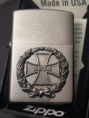 Zippo Eisernes Kreuz 1914 DR, Kranz Emblem (Custom PIN Style) Chrom gebürstet CG