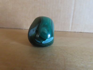 Stein Handschmichler Malachit Stein grün mit Muster ca.4,1x3,6cm