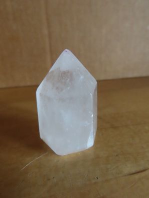 Stein Handschmichler Stein hell Heilstein Pyramide ca.2,3x3,9cm
