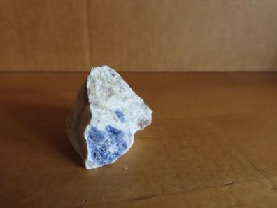 Stein Handschmichler Stein weiß mit blauen Einschlüssen ca.3,1x2,9cm