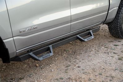 Magnum RT Step Black RAM 1500 Crew Cab (Gen.5)