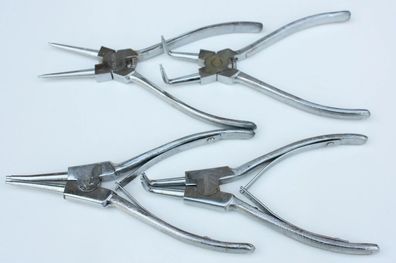 4-teiliges Seegeringzangen Set aus Stahl mit Tasche