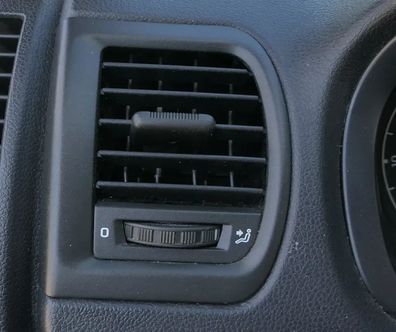 Skoda Fabia Roomster 5J Lüftungsdüse Düse Lüftung vorne linls 5J0819701M