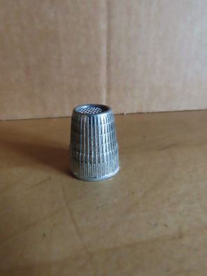 Fingerhut Metall stabil 2,5 cm H