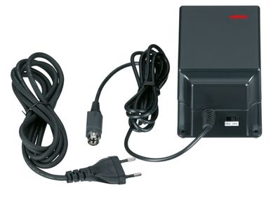 Maerklin 60151 Schaltnetzteil 110 VA, 220-240 Volt, DE/ allgemein