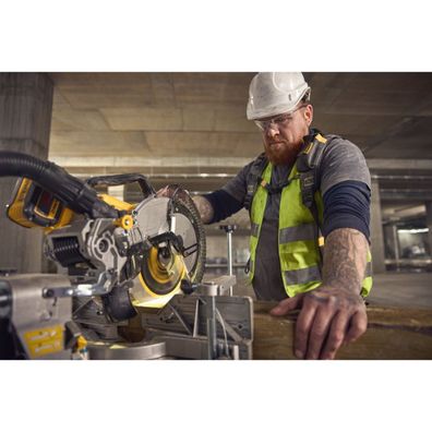 DeWALT Akku-Paneelsaege, 18V / 8 Ah DCS782XW2-QW