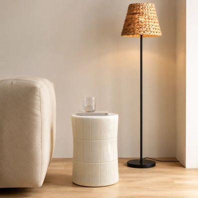 Hocker / Beistellhocker aus Keramik in gebrochenem Weiß