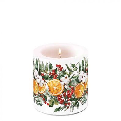 Stumpenkerze Paraffin 7,5x9cm mit Orangen & Beeren Motiv Winter Weiß