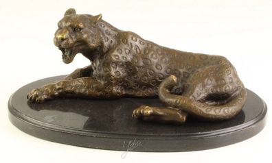 Casa Padrino Luxus Bronzefigur / Skulptur Leopard auf Marmorsockel 28,4 x 16,5 x H. 1
