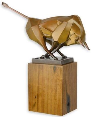 Casa Padrino Designer Bronzefigur Stier Bronze / Gold / Braun 43,5 x 12,9 x H. 44,5 c