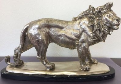Casa Padrino Bronzefigur Löwe auf Marmorsockel Silber / Schwarz 49 x 16 x H. 31 cm