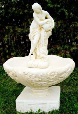 Casa Padrino Jugendstil Gartenbrunnen Frau mit Krug gießt Wasser Weiß / Beige Ø 92 x