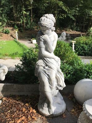 Casa Padrino Jugendstil Gartendeko Skulptur / Statue Mächen Antikgrau - Steinfigur Ba