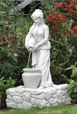 Casa Padrino Jugendstil Wasserspeier Skulptur Frau mit Krügen Grau 45 x 51 x H. 98 cm