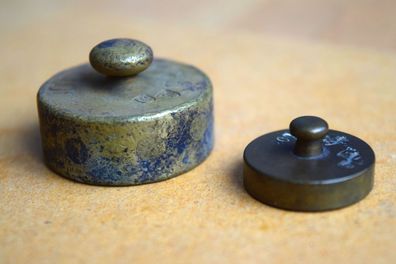 2x Messingewicht Antik Alt Vintage Paar Klein Apotheker 100g 20g mit Prägung