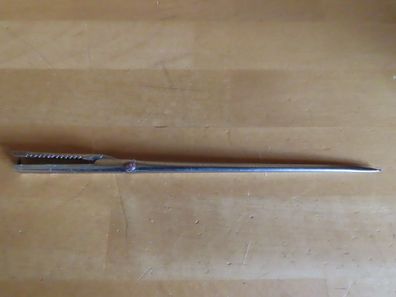 Nadel Spicknadel gezahntes Endstück die sich öffnet 19,5 cm L