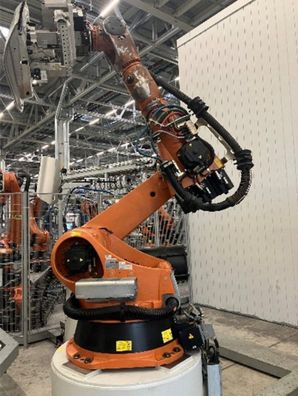 Roboter KUKA KR 240 L210-2 2000 Seriennummer 910491 Industrieroboter
