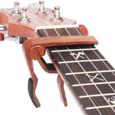 WINGO Pro Kapodaster Ukulele Capo für Sopran Contert Bariton, Holzoptik (Metall)