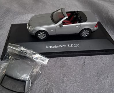 Mercedes Benz SLK 230 mit Hardtop Herpa im Maßstab 1:43